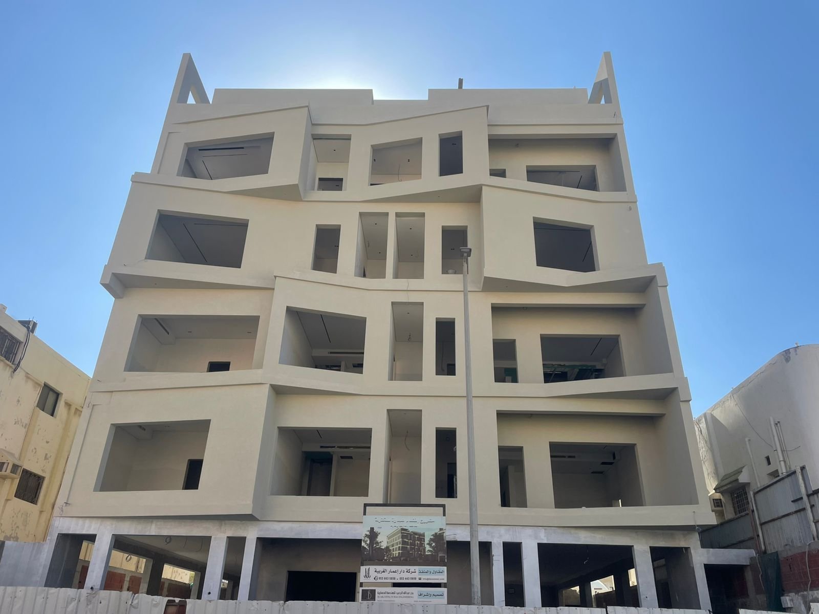 اعمال التشطيبات